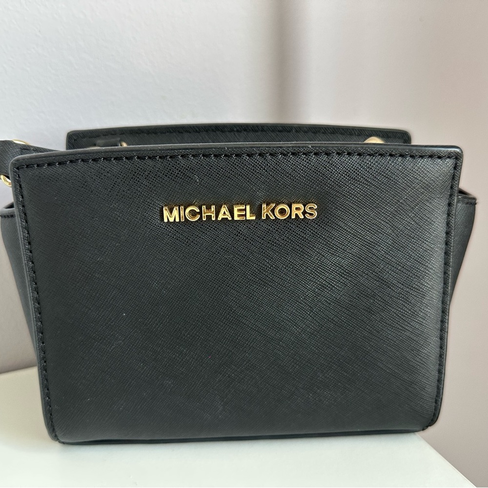 Michael Kors Crossbody small black bag